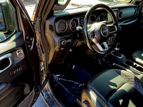 Used 2021 Jeep Gladiator Overland image 10