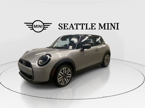New 2026 MINI Cooper 2-Door Hardtop FWD image 5