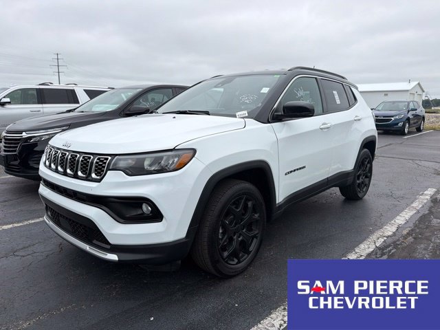 Used 2025 Jeep Compass Limited AWD/4WD image 1