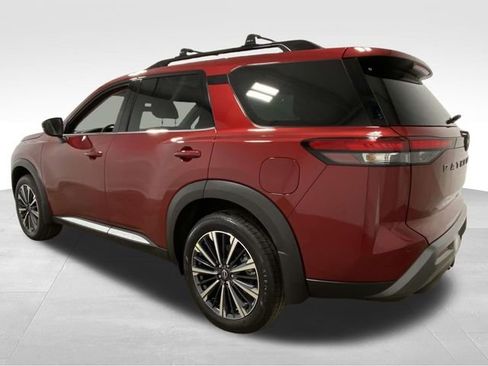 New 2026 Nissan Pathfinder Platinum image 4