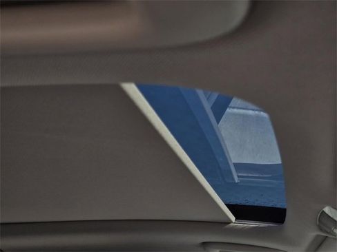 Certified 2025 Kia Sorento S w/ Panoramic Sunroof Package image 9