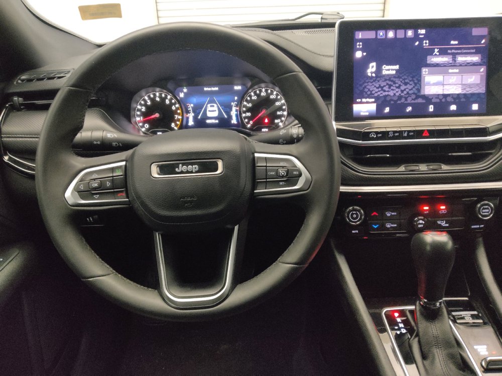 Used 2023 Jeep Compass Latitude AWD/4WD image 22