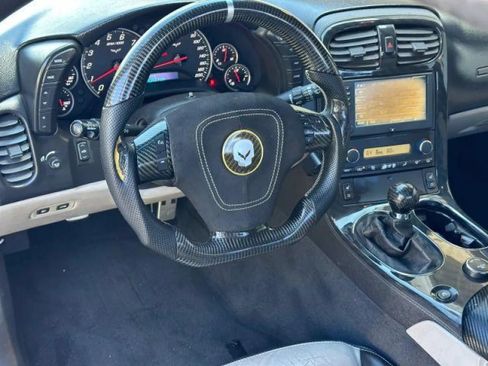 Used 2010 Chevrolet Corvette Convertible w/ Preferred Equipment Group RWD image 16