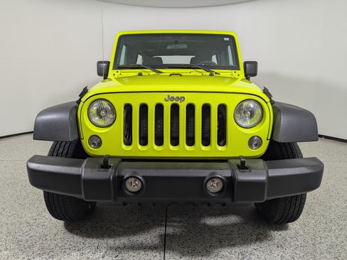 Used 2016 Jeep Wrangler Unlimited Sport w/ Connectivity Group AWD/4WD image 2