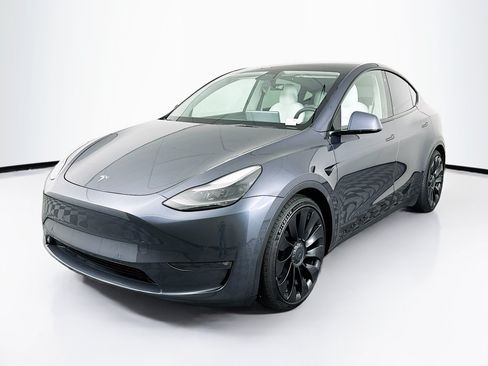 Used 2022 Tesla Model Y Performance AWD/4WD image 3