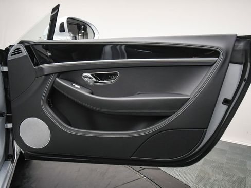 New 2026 Bentley Continental GTC image 40