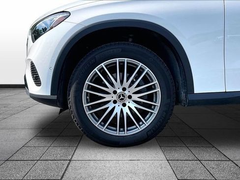 Used 2023 Mercedes-Benz GLC 300 4MATIC image 5