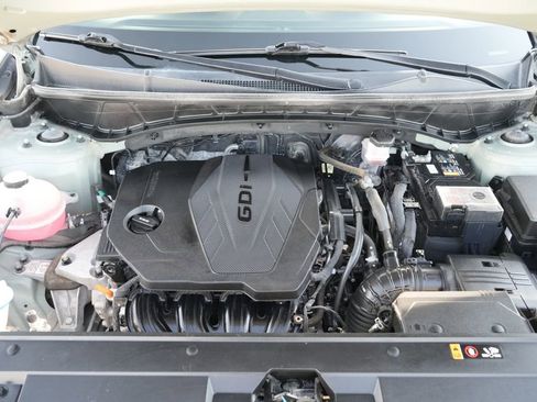 Certified 2024 Hyundai Santa Cruz SEL image 18