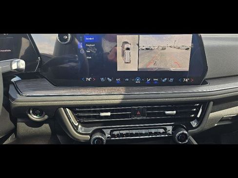 New 2025 Chevrolet Suburban Premier w/ Sun And Tow Package image 18