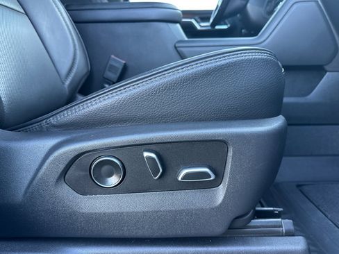 Used 2024 GMC Sierra 3500 Denali w/ Denali Reserve Package image 22