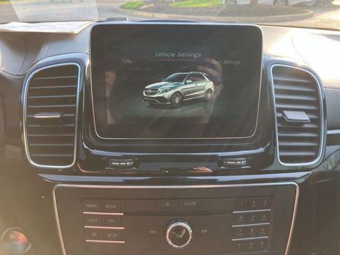 Used 2016 Mercedes-Benz GLE 63 AMG 4MATIC image 15