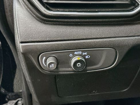 Used 2023 Chevrolet Bolt LT w/ Infotainment Package FWD image 17