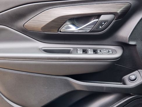 Certified 2023 GMC Terrain SLE w/ Driver Convenience Package image 23