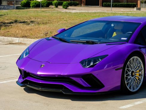 Used 2018 Lamborghini Aventador S AWD/4WD image 8