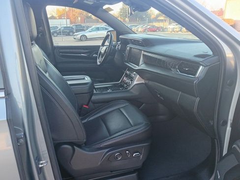 Used 2023 GMC Yukon Denali image 8