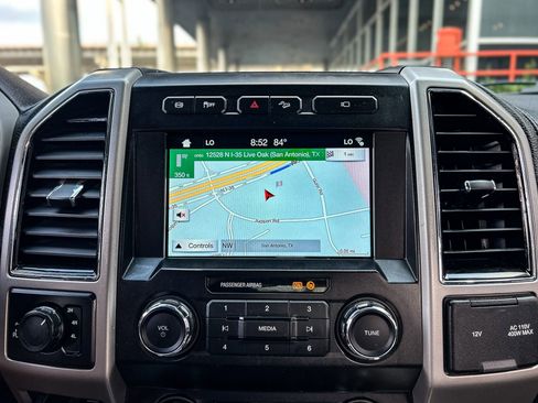 Used 2019 Ford F250 Lariat w/ Lariat Value Package image 21