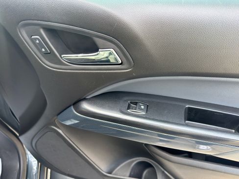 Used 2017 Chevrolet Colorado Z71 image 31