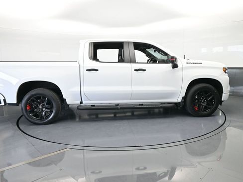 Used 2023 Chevrolet Silverado 1500 RST w/ Redline Edition image 7
