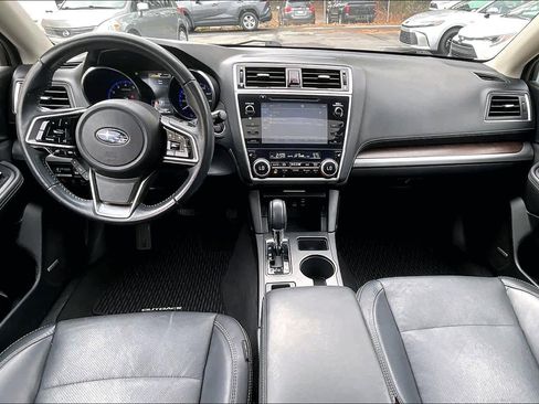 Used 2018 Subaru Outback 3.6R Limited image 15