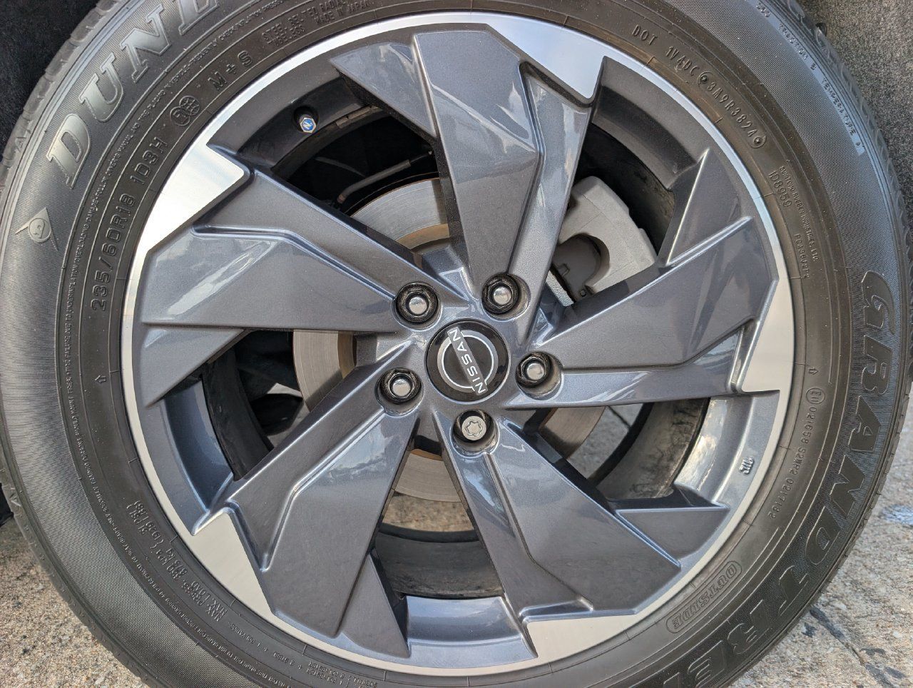 Certified 2025 Nissan Rogue SV FWD image 7