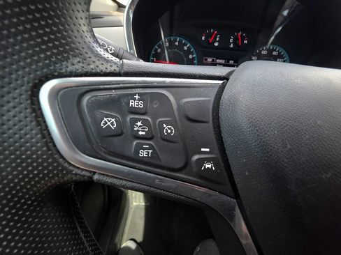 Used 2023 Chevrolet Equinox LS FWD image 18