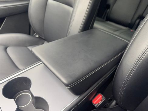 Used 2024 Tesla Model Y Long Range image 64