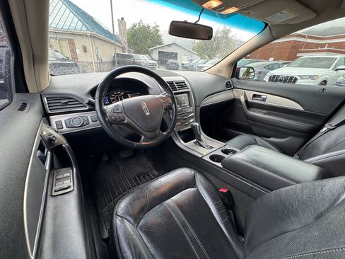 Used 2013 Lincoln MKX AWD image 16