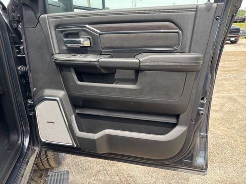 New 2026 RAM 2500 Laramie AWD/4WD image 28