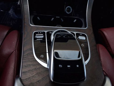 Used 2018 Mercedes-Benz C 300 Sedan image 10