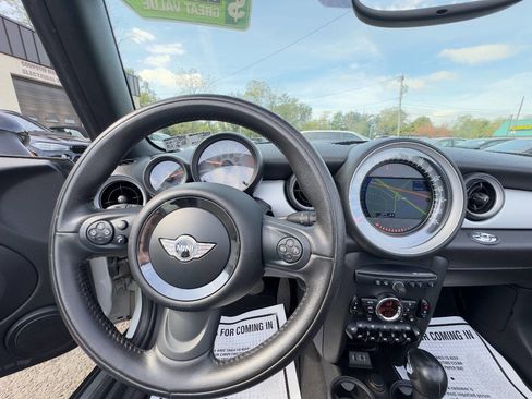 Used 2015 MINI Cooper Convertible image 16