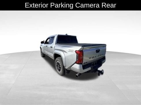 Used 2024 Toyota Tacoma TRD Off-Road w/ TRD Off Road Upgrade Package AWD/4WD image 5