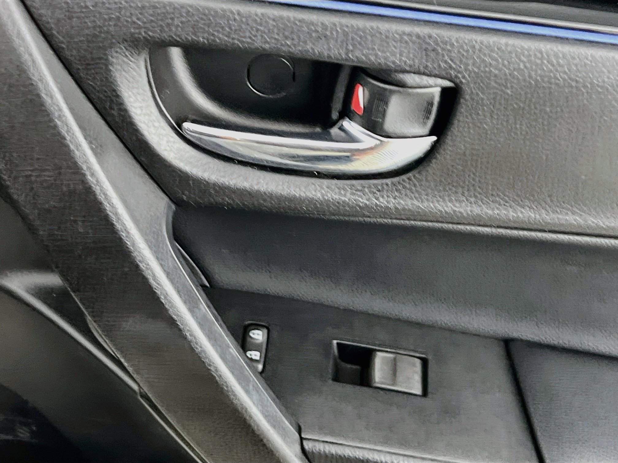 Used 2017 Toyota Corolla SE FWD image 31