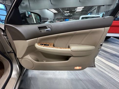 Used 2004 Honda Accord EX image 35