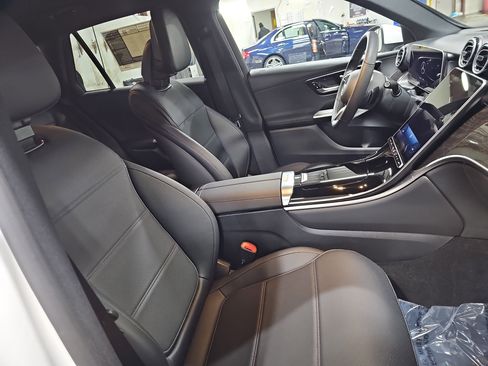 Certified 2025 Mercedes-Benz GLC 300 4MATIC image 11