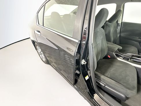 Used 2013 Honda Accord LX image 27