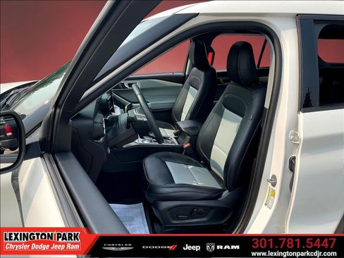Used 2023 Ford Explorer XLT w/ Equipment Group 202A AWD/4WD image 20