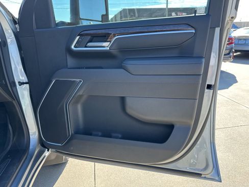 New 2025 GMC Sierra 2500 SLE w/ SLE Value Package; image 20