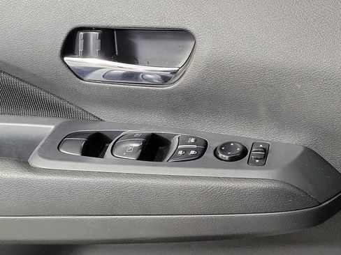 Used 2022 Nissan Kicks SV FWD image 16