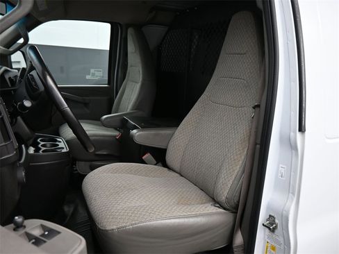 Used 2022 Chevrolet Express 2500 w/ Driver Convenience Package image 11