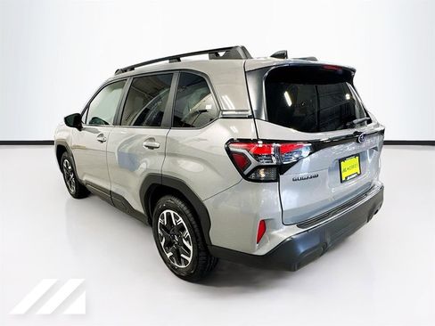 Used 2026 Subaru Forester Premium image 7