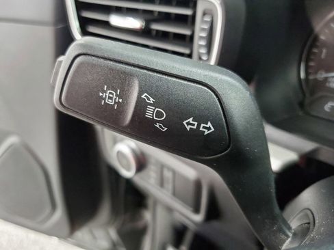 Used 2022 Ford Explorer XLT w/ Equipment Group 202A image 35