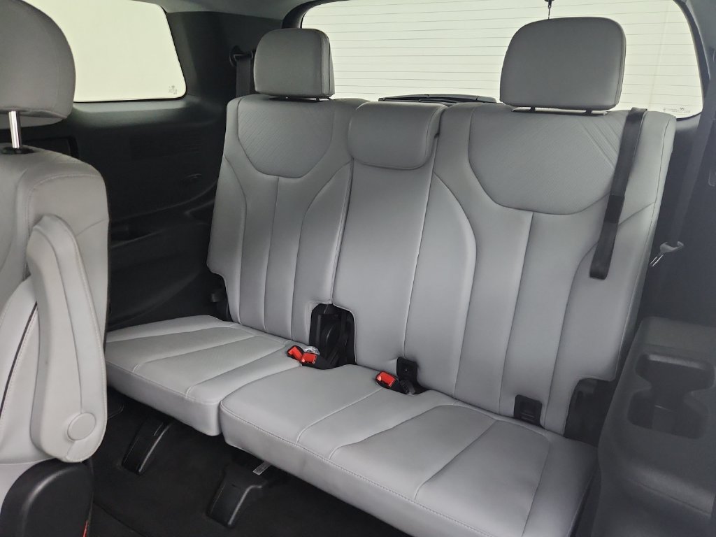 Used 2025 Hyundai Palisade SEL FWD image 34