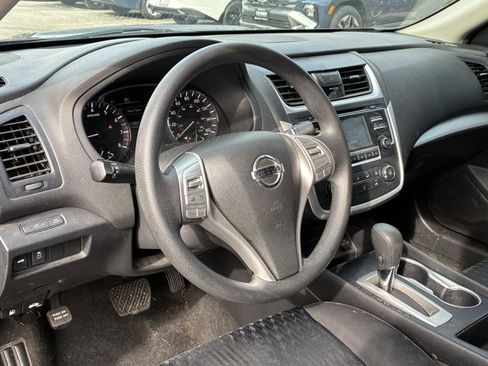 Used 2018 Nissan Altima 2.5 S w/ S Convenience Package image 10