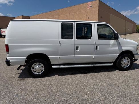 Used 2013 Ford E-250 and Econoline 250 w/ PWR Group RWD image 37