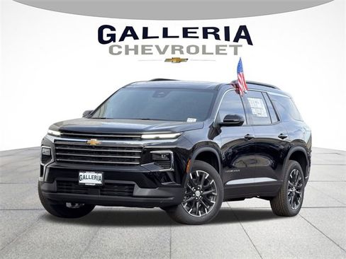 New 2026 Chevrolet Traverse LT w/ Sun and Wheel Package image 1