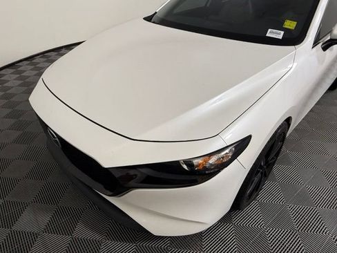 Used 2019 MAZDA MAZDA3 Hatchback w/ Preferred Package FWD image 10