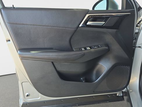Used 2025 Mitsubishi Outlander SE AWD/4WD image 28