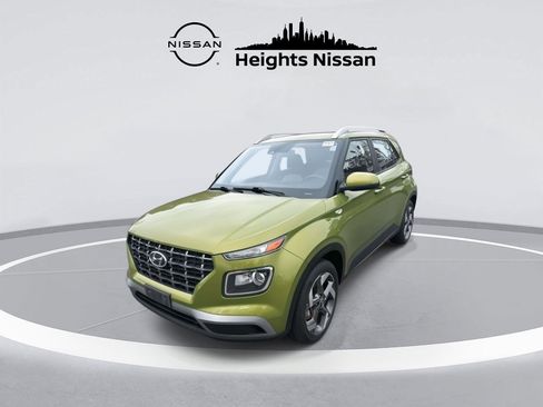 Used 2023 Hyundai Venue SEL w/ Cargo Package image 5