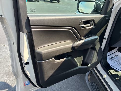Used 2026 Chevrolet Colorado Trail Boss AWD/4WD image 12