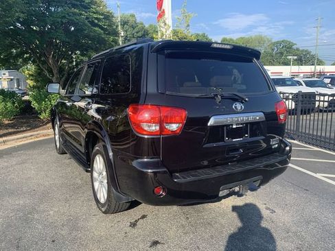 Used 2017 Toyota Sequoia Platinum AWD/4WD image 6